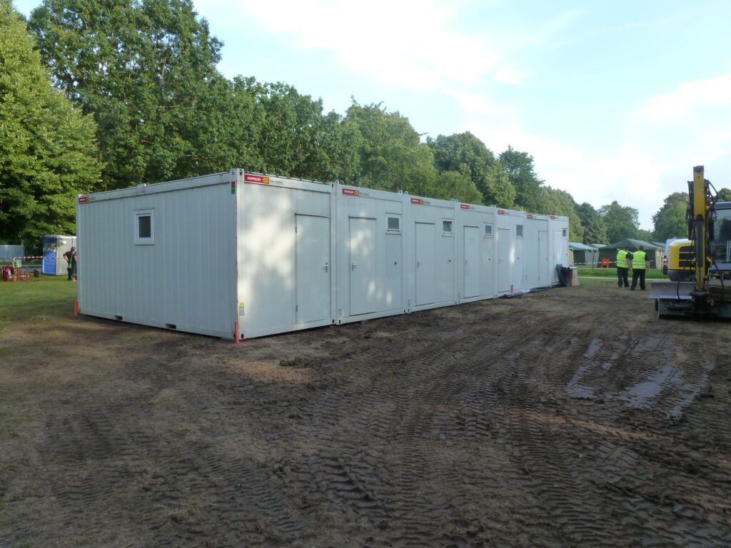 Ich hätte ja gern mal reingeguckt: Leider war keiner der Sanitärcontainer geöffnet.